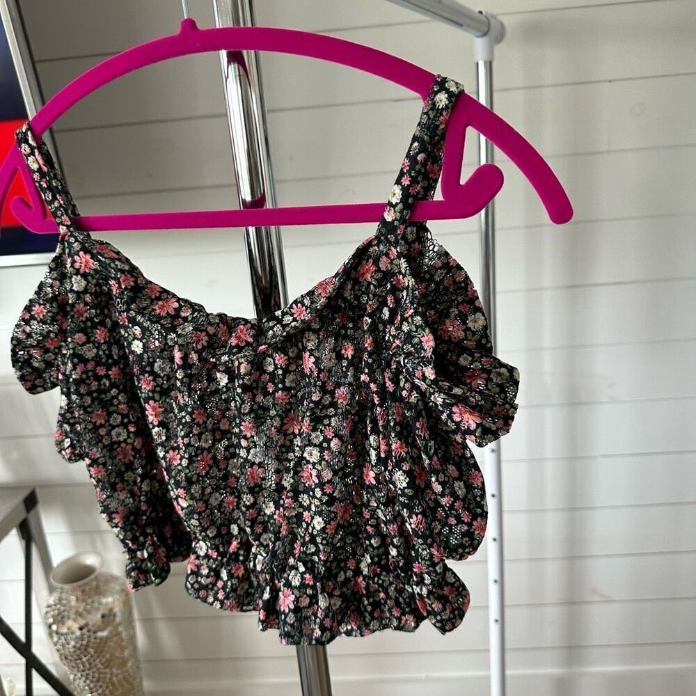 Bebe floral boho print smocked cropped off shoulder top‎ sz small